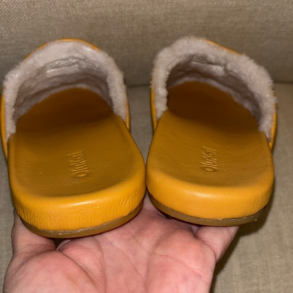 OLUKAI Konea Leather Shearling Lined Mule, 7 - Picture 9 of 11